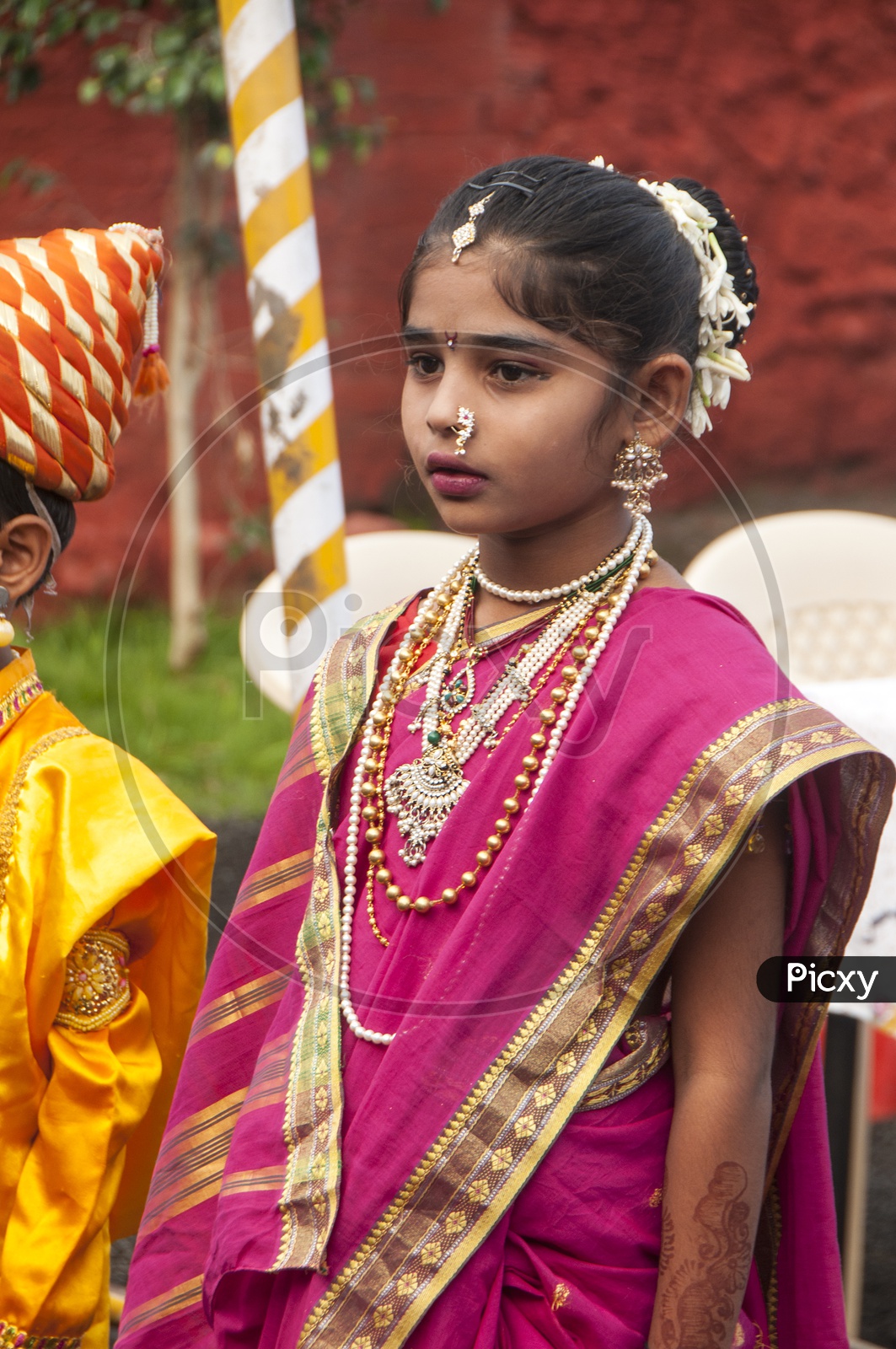 1,138 Little Girl Saree Images, Stock Photos, 3D objects, & Vectors |  Shutterstock