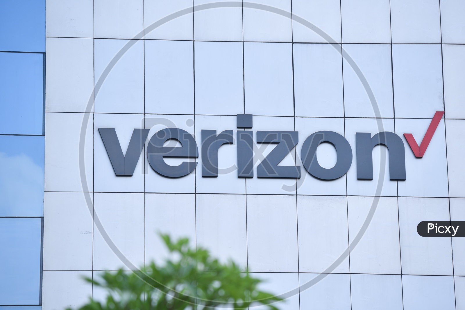 Verizon ,  Name Board On Corporate Building