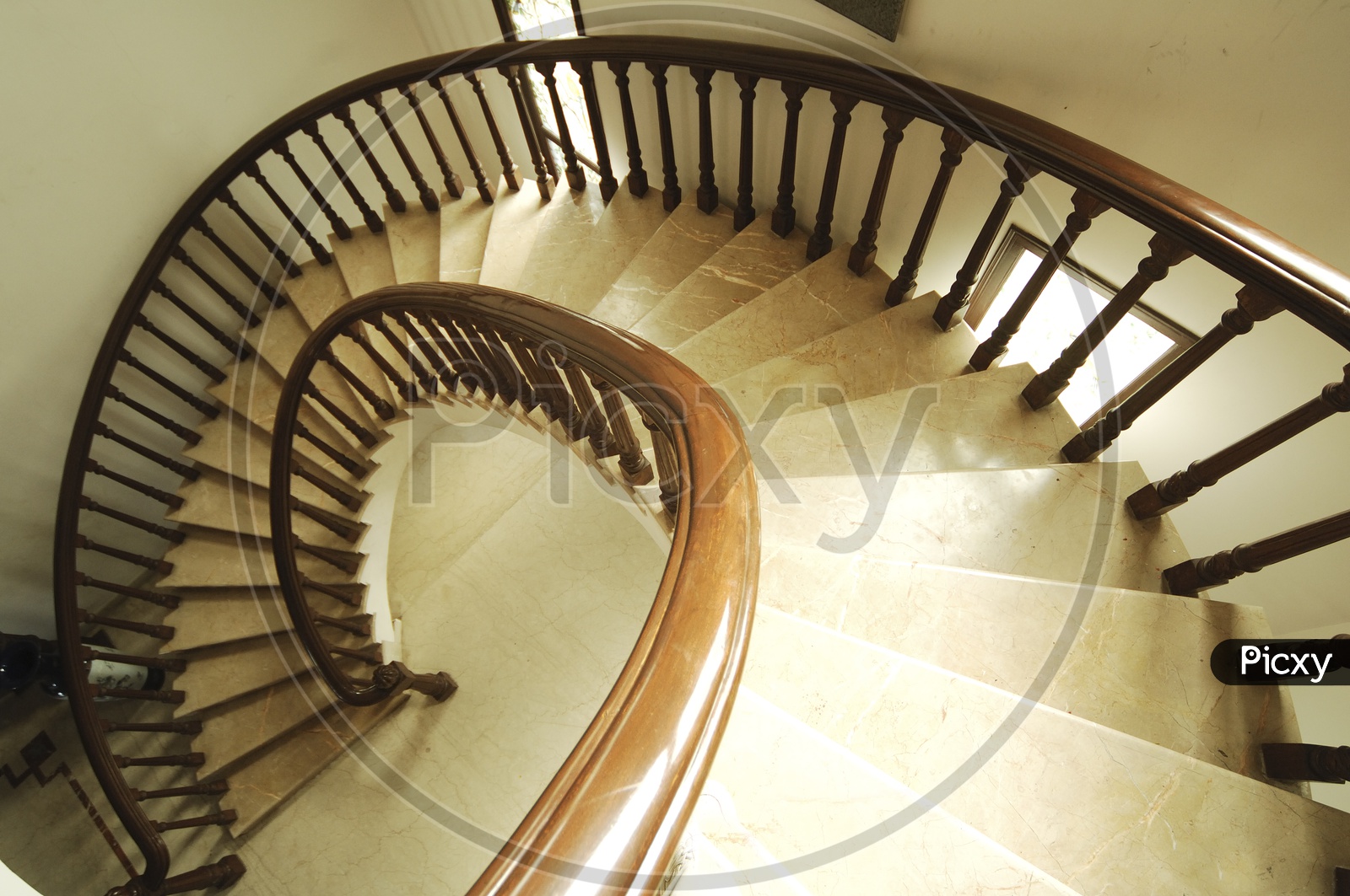 A Curved staircase