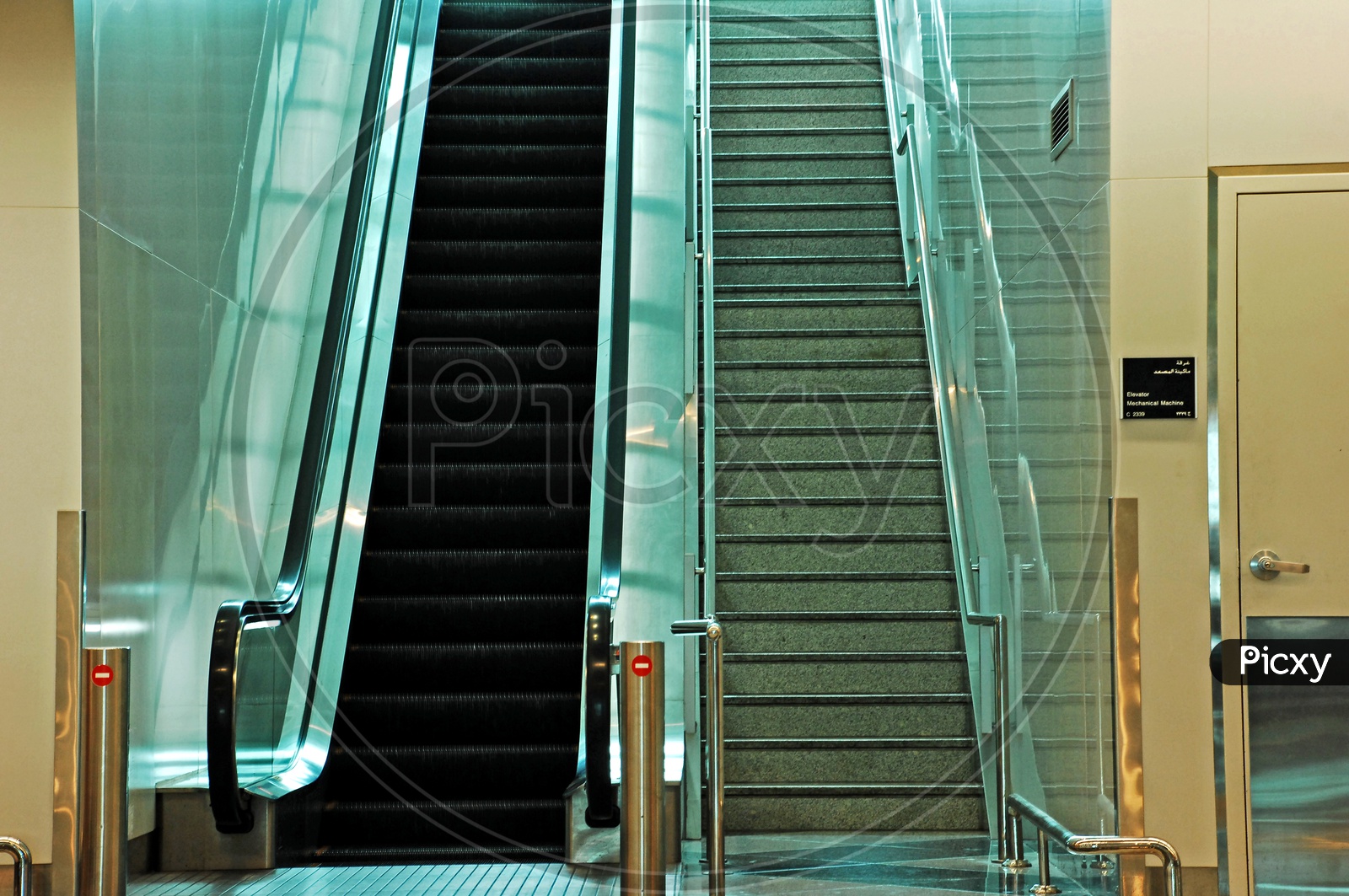 Staircase and escalator