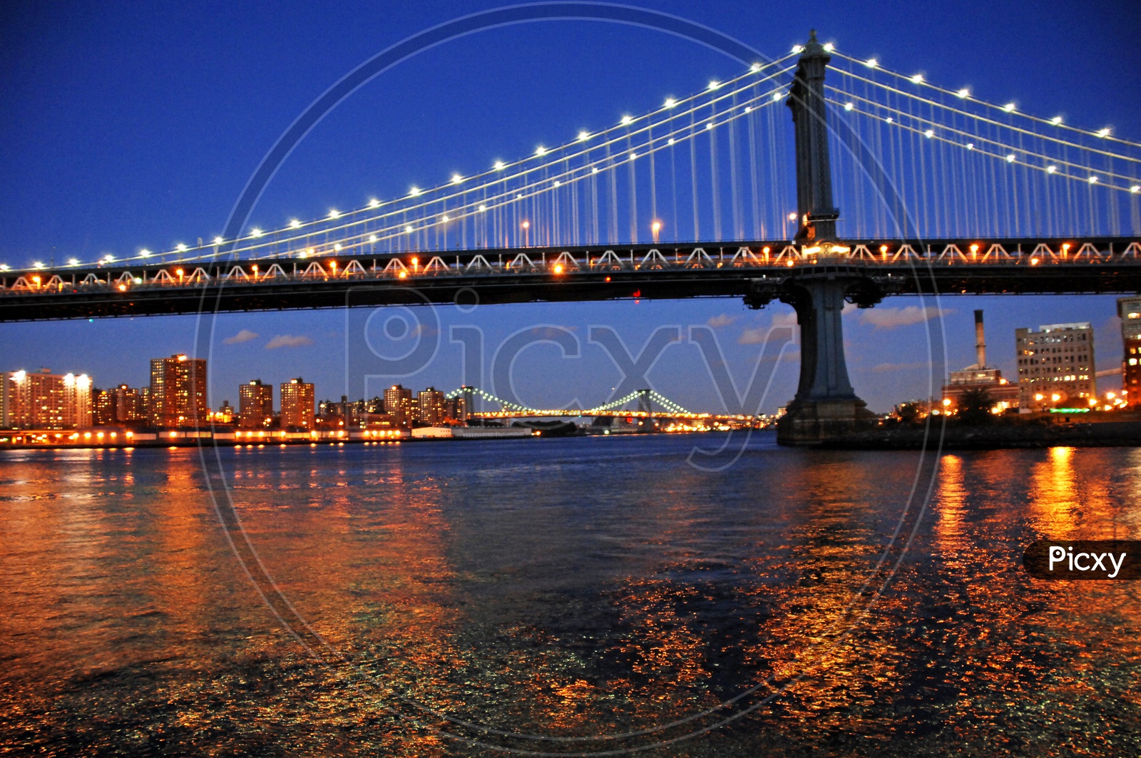 Manhattan bridge in Night