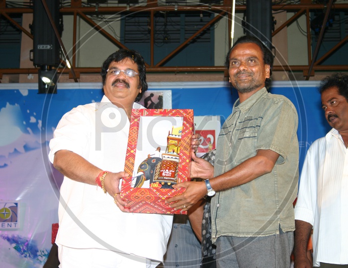 Dasari Narayana Rao awarding L.B. Sriram