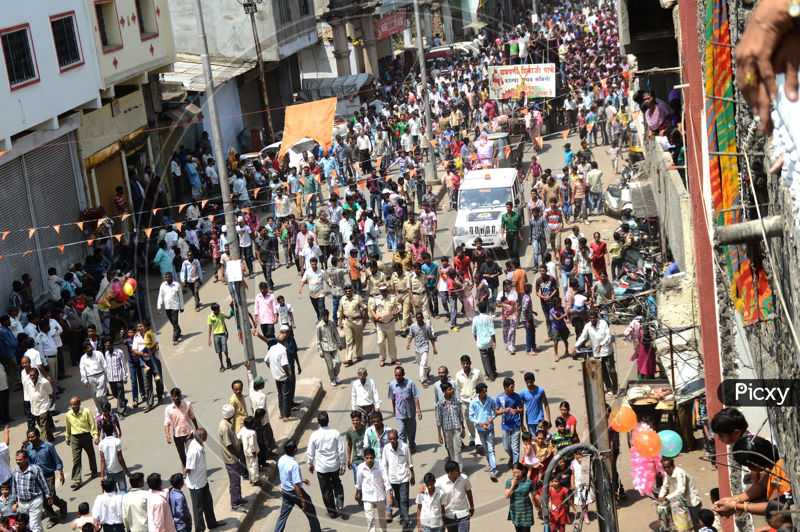 Nagpur People Enjoying On the Streets Of Nagpur During Marbat Procession