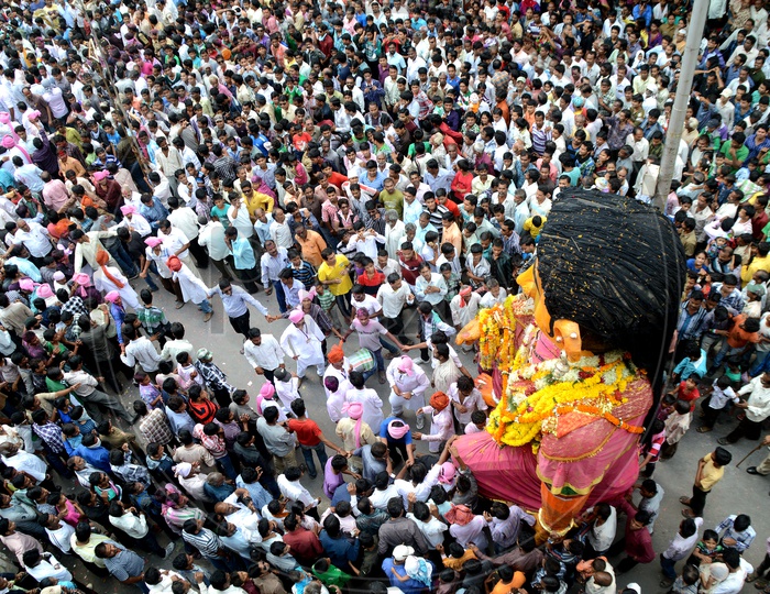 Image of Pili ( Yellow ) Marbat Procession The Streets Of Nagpur During ...