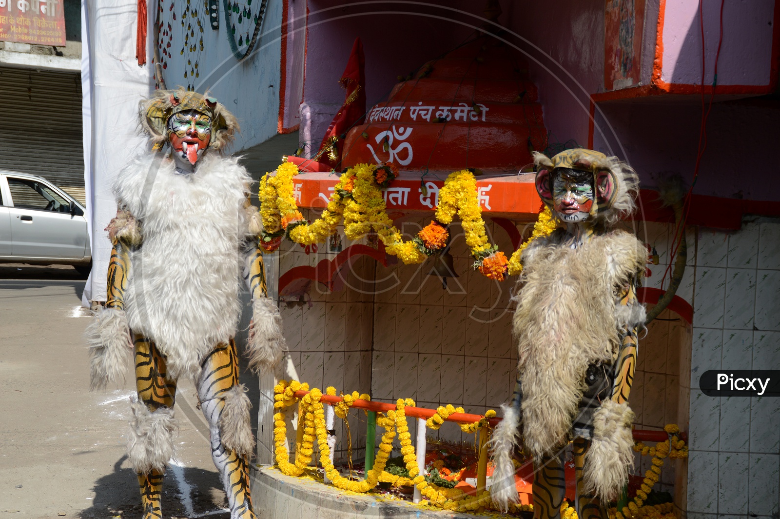 Nagpur Men Dressed Like Lions  In Marbat Procession