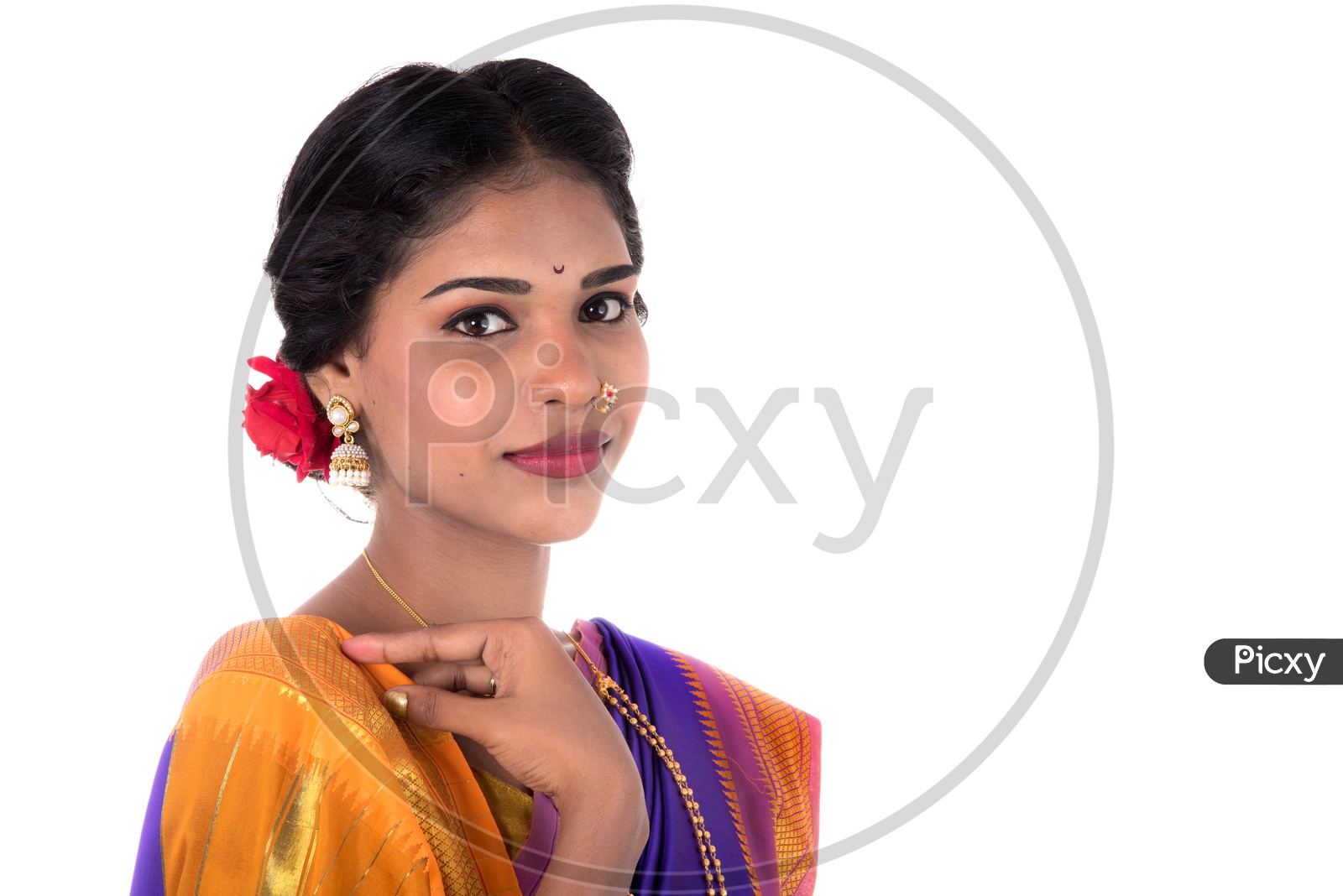 Beautiful fuschia saree with a smart printed blouse | Saree photoshoot, Saree  poses, Indian beauty saree