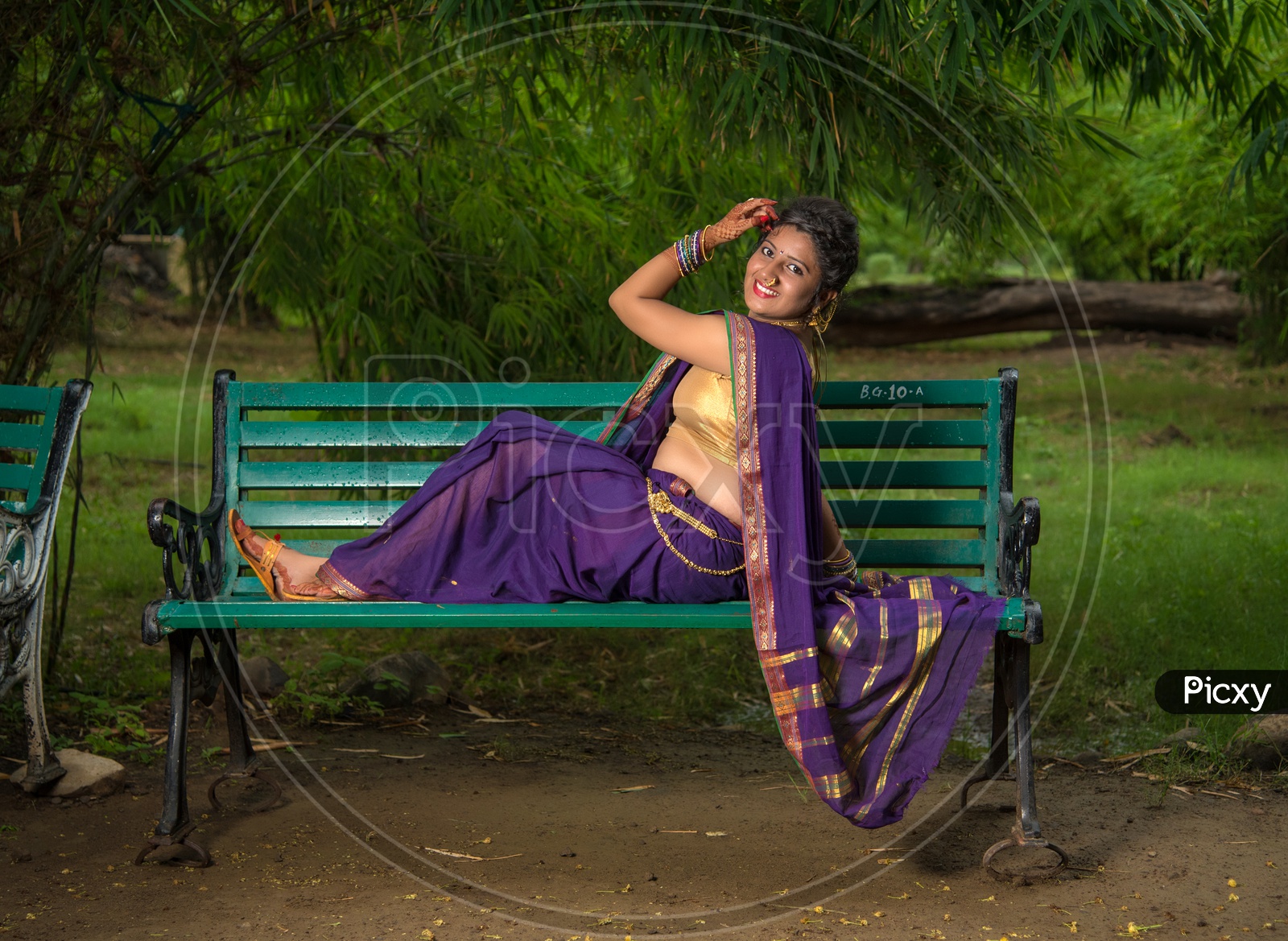 Shop Organza Fabric Saree Poses For Girls Online-tmf.edu.vn