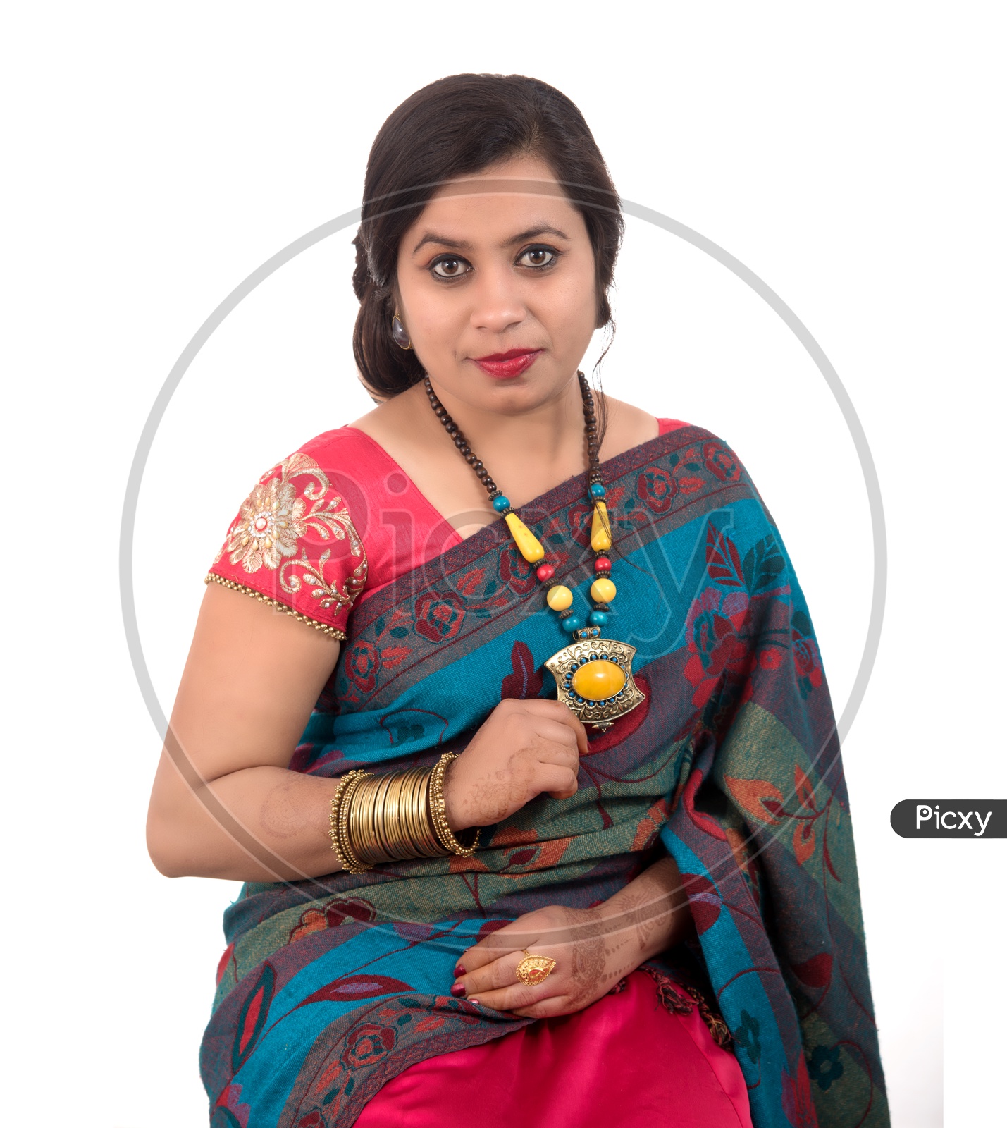 Buy Cream Sarees for Women by Radha Laxmi Online | Ajio.com