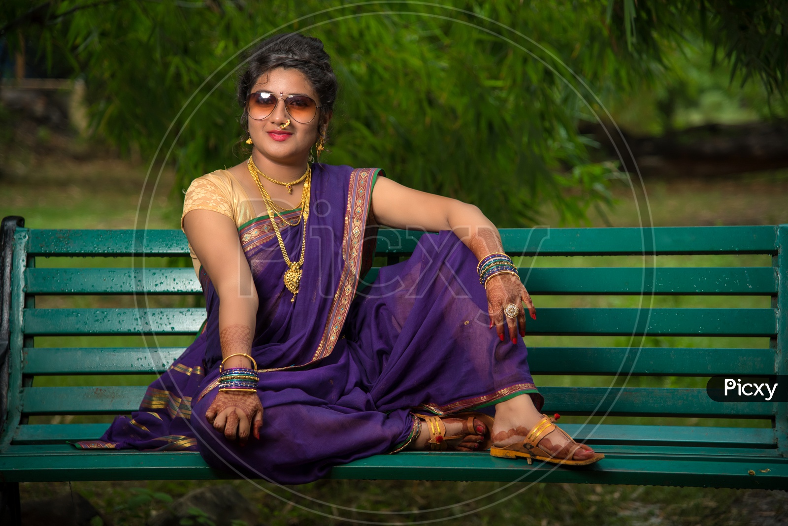 Traditional South Indian saree portrait : r/portraitphotos