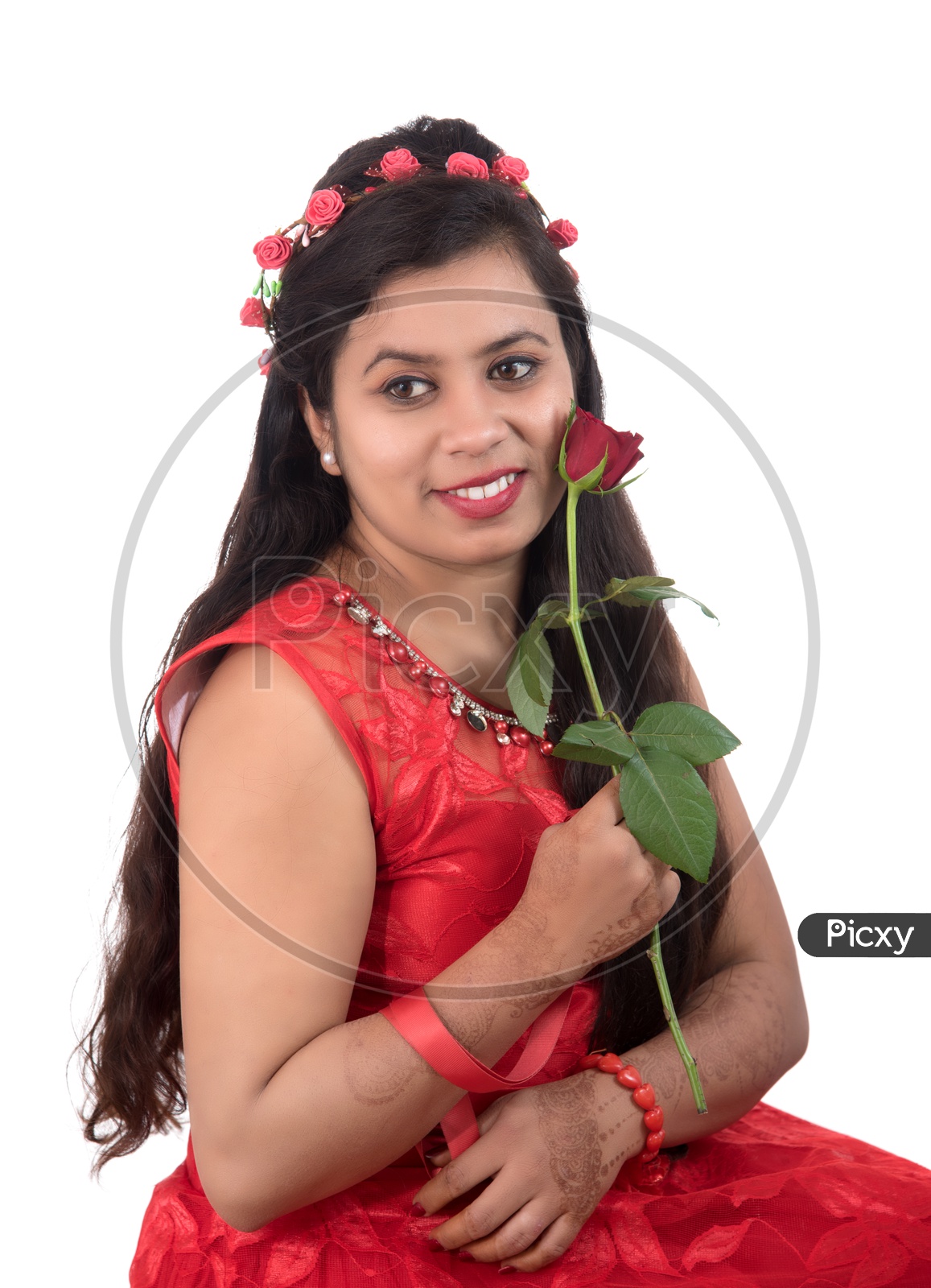 Model posing with roses Stock Photo by ©natalliajolliet 95403014