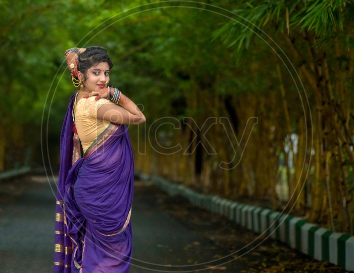 Priyanka Kholgade's Gulabhi Saree Elegance | Priyanka Kholgade's Gulabhi  Saree Elegance