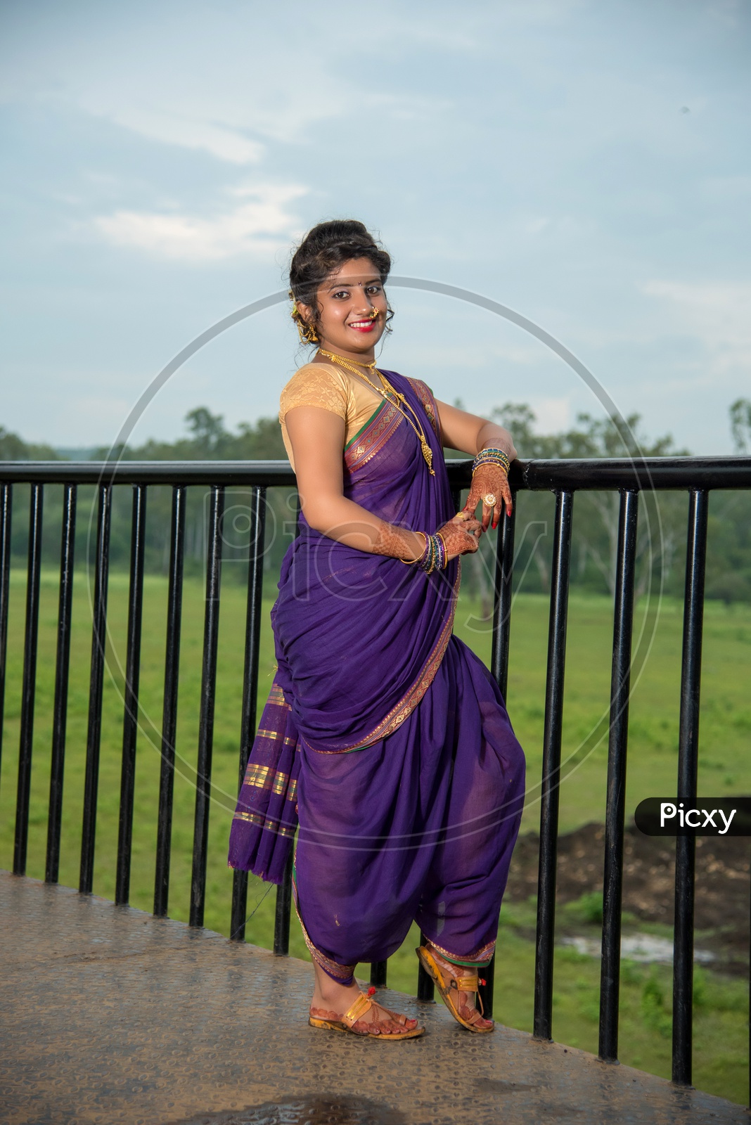 How To Pose In A Saree + 25 EASY Saree Poses | Shilpa Ahuja