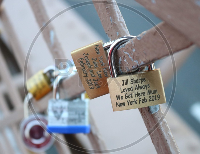 Love locks on Brooklyn bridge