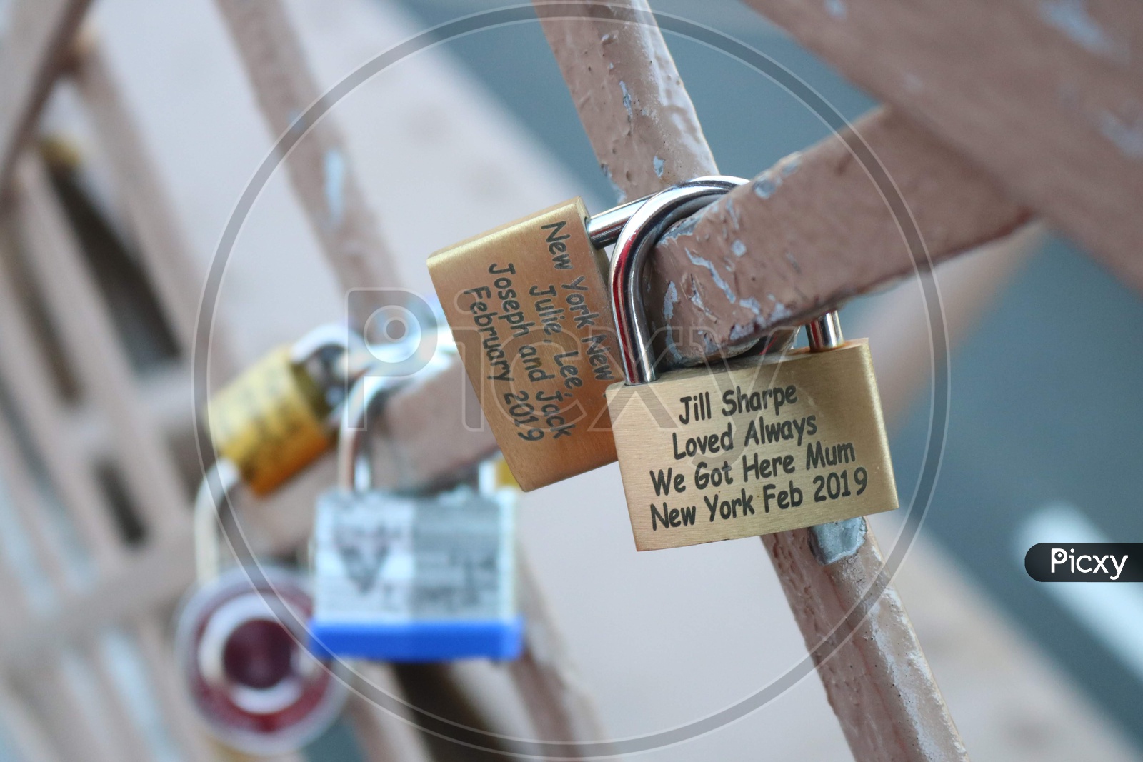 Love locks on Brooklyn bridge