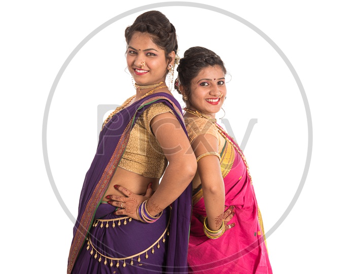 Pose in Nauvari Saree, photo pose in Nauvari Saree, Maharashtrian Saree  look, - YouTube