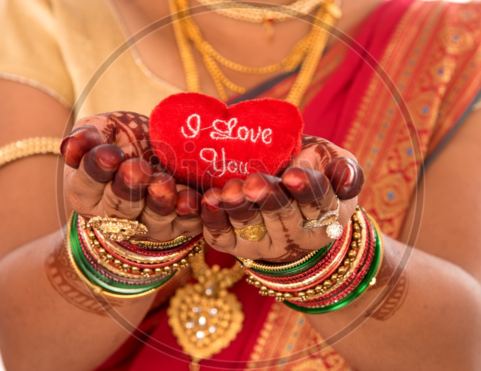 Image of A Traditional Marathi Woman Showing I Love You Placard On an