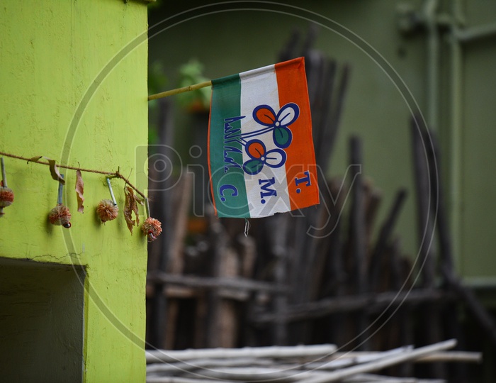 Trinamool Congress ( TMC )  Party Flags Tagged On the Streets Of  Kolkata For election Campaign