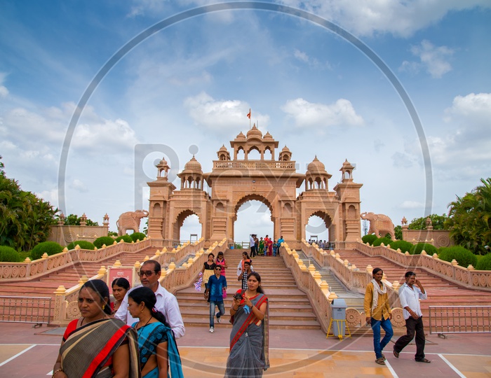 Tourists At Shri Saint  Gajanan Maharaj Sansthan  Temple in Shegaon