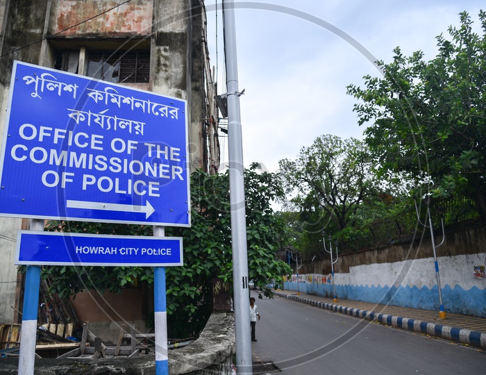 Sign Board Showing The Way To Office Of  Commissioner Of Police in Howrah