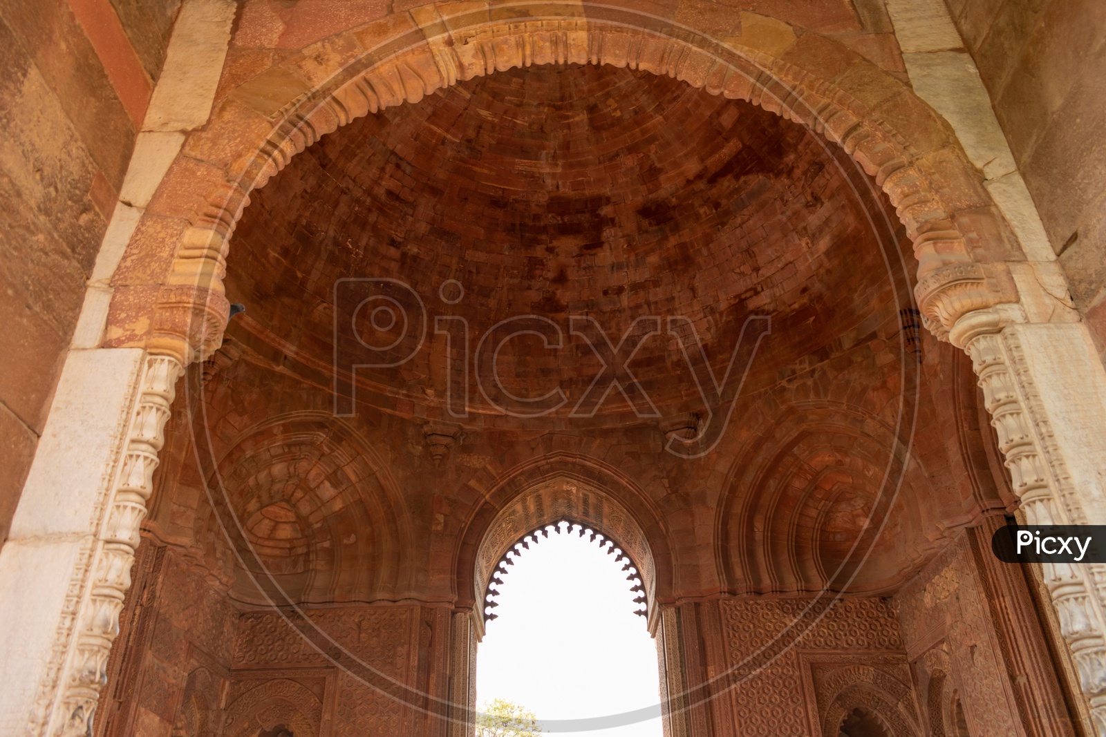 Alai Darwaja, Qutub Minar