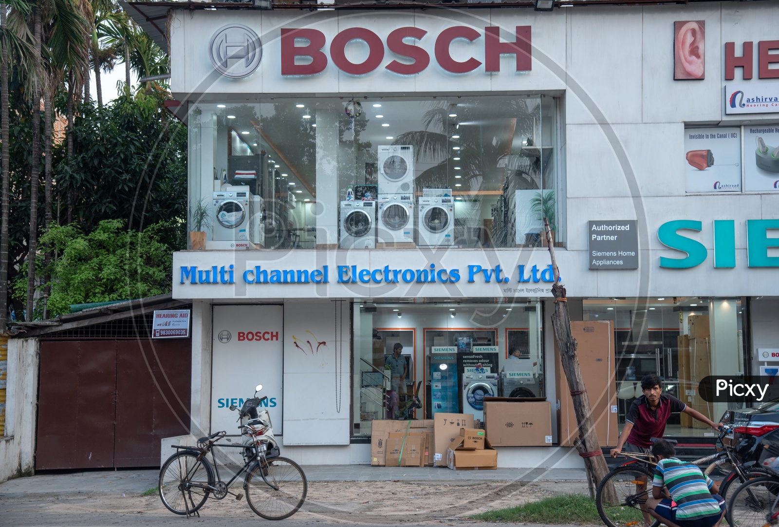 Bosch Name Board On a Outlet Shop