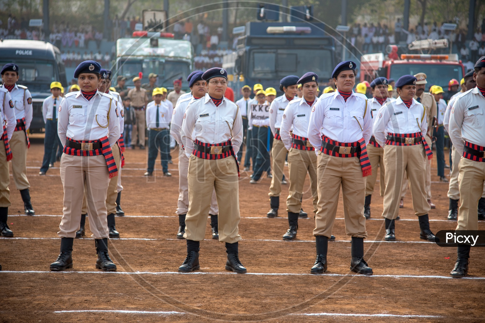 Maharashtra Cadet  Traffic  Division Woman  Police in The Independence Day Parade