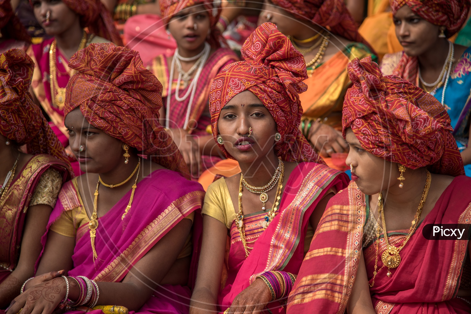 Indian School Girls  in Traditional Matatha   Attire  For  A Performance At an Independence Day Celebrations