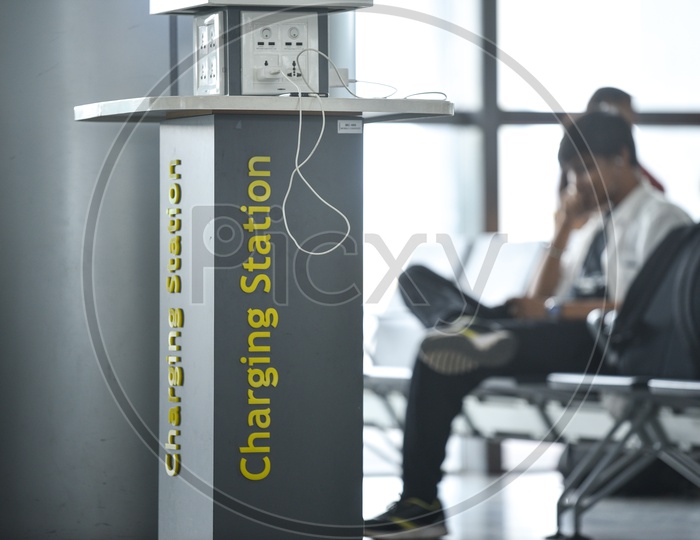 Mobile Charging Points  In Airport