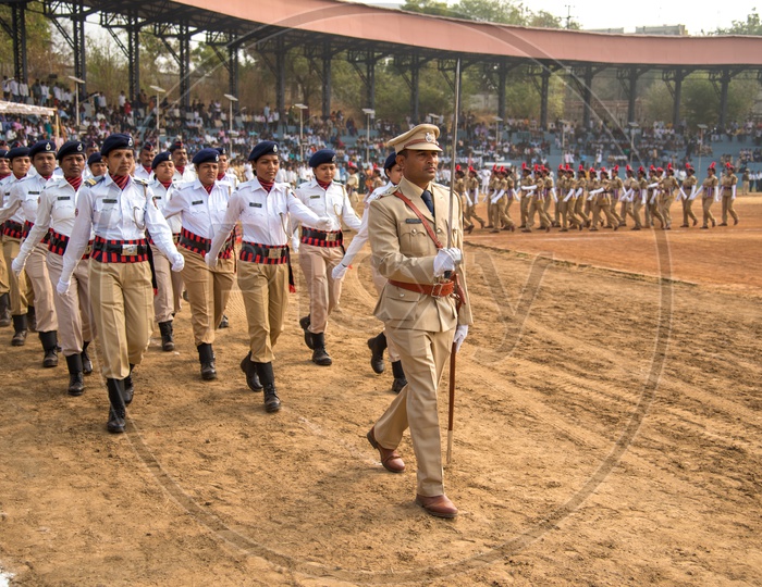 Maharashtra Cadet Traffic Division  Woman   Police Marching in Independence Day Parade