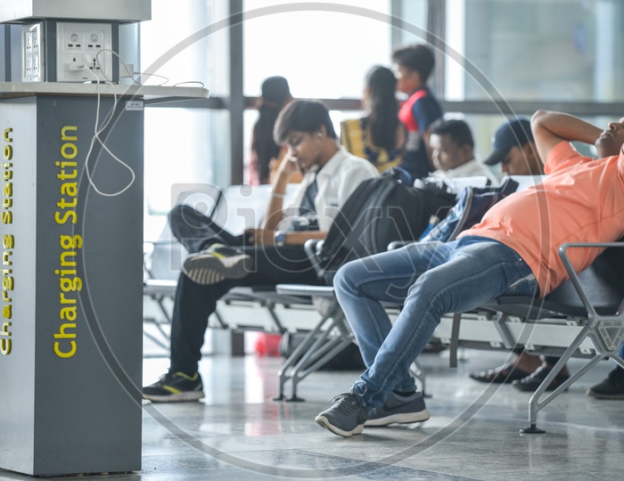 Mobile Charging Points  In Airport