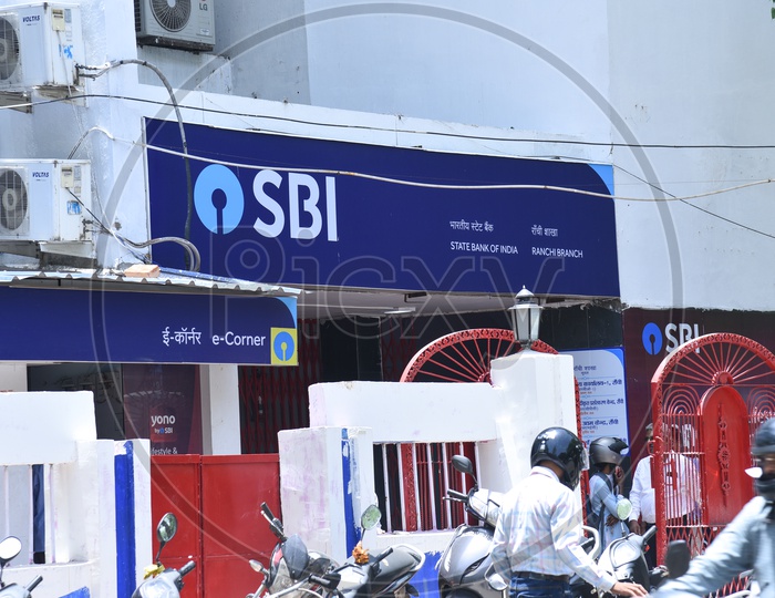 State Bank Of Indian ( SBI ) Ranchi  Branch   And E-Corner Center  At Te Bank