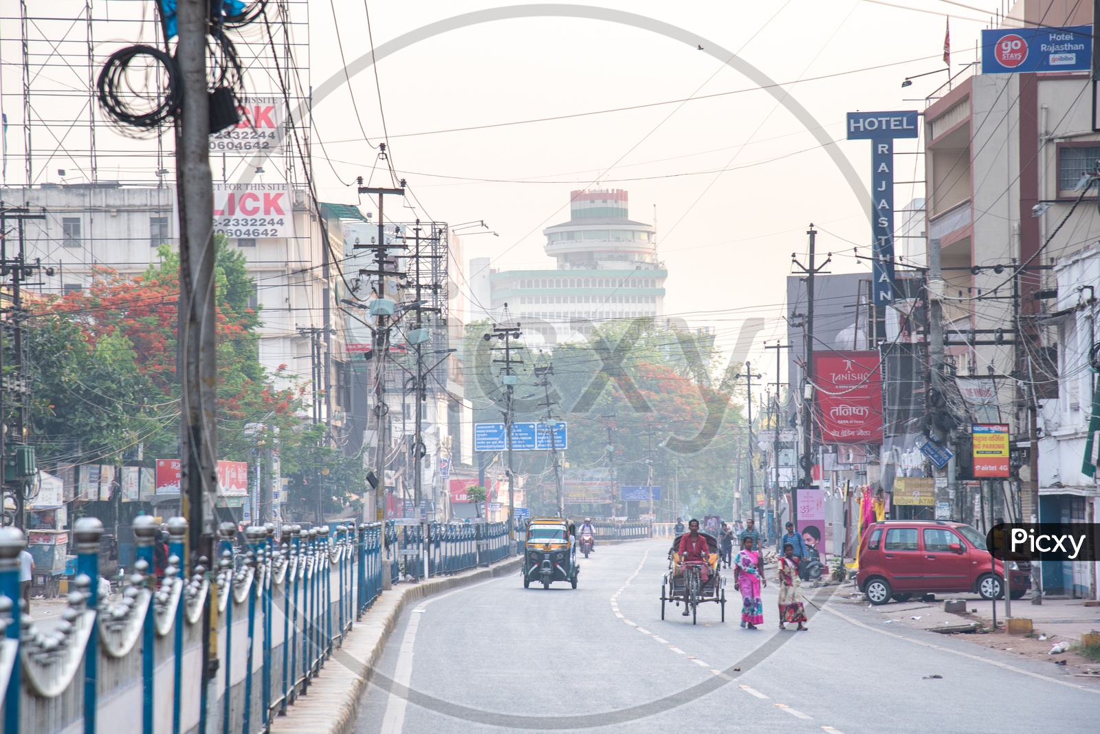 Autos And Rickshaws  On the Roads Of Patna