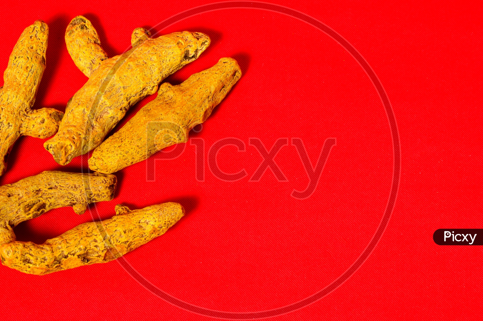 Image of Dry Turmeric RootsJU983486Picxy