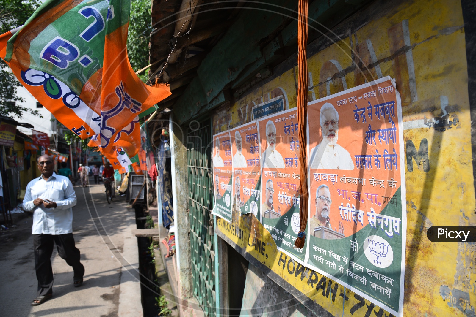 BJP  Flags  and  Posters In Lok Sabha  General Elections 2019 in West Bengal