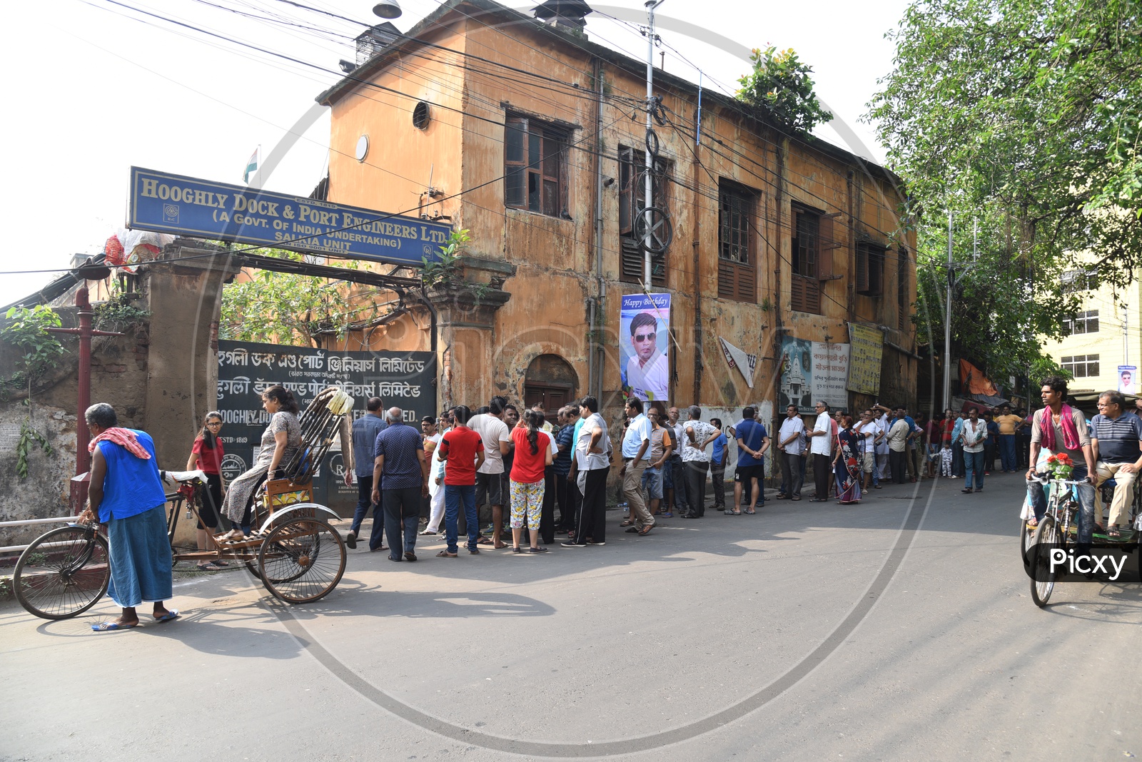 Voters in Queue Lines At a Polling Booth in West Bengal  For Casting Their Votes In  Lok Sabha  General Elections 2019