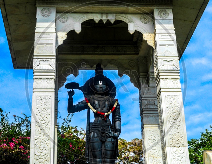 Alwar Statues In Tirupathi