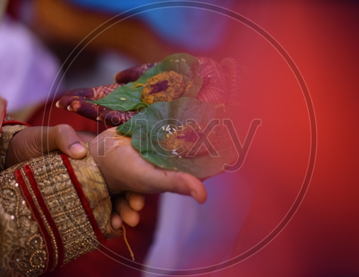 Jeelakarra Bellam  ,  Indian Telugu Wedding  Rituals