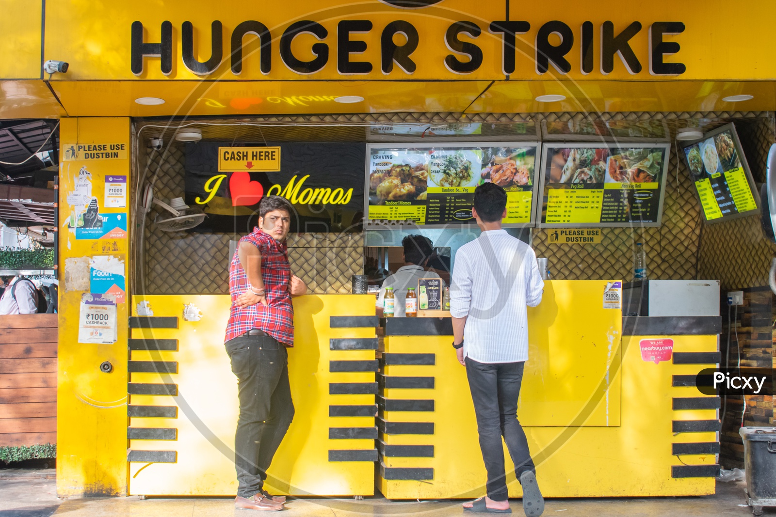Hunger strike restaurant famous for delicious momos in Delhi