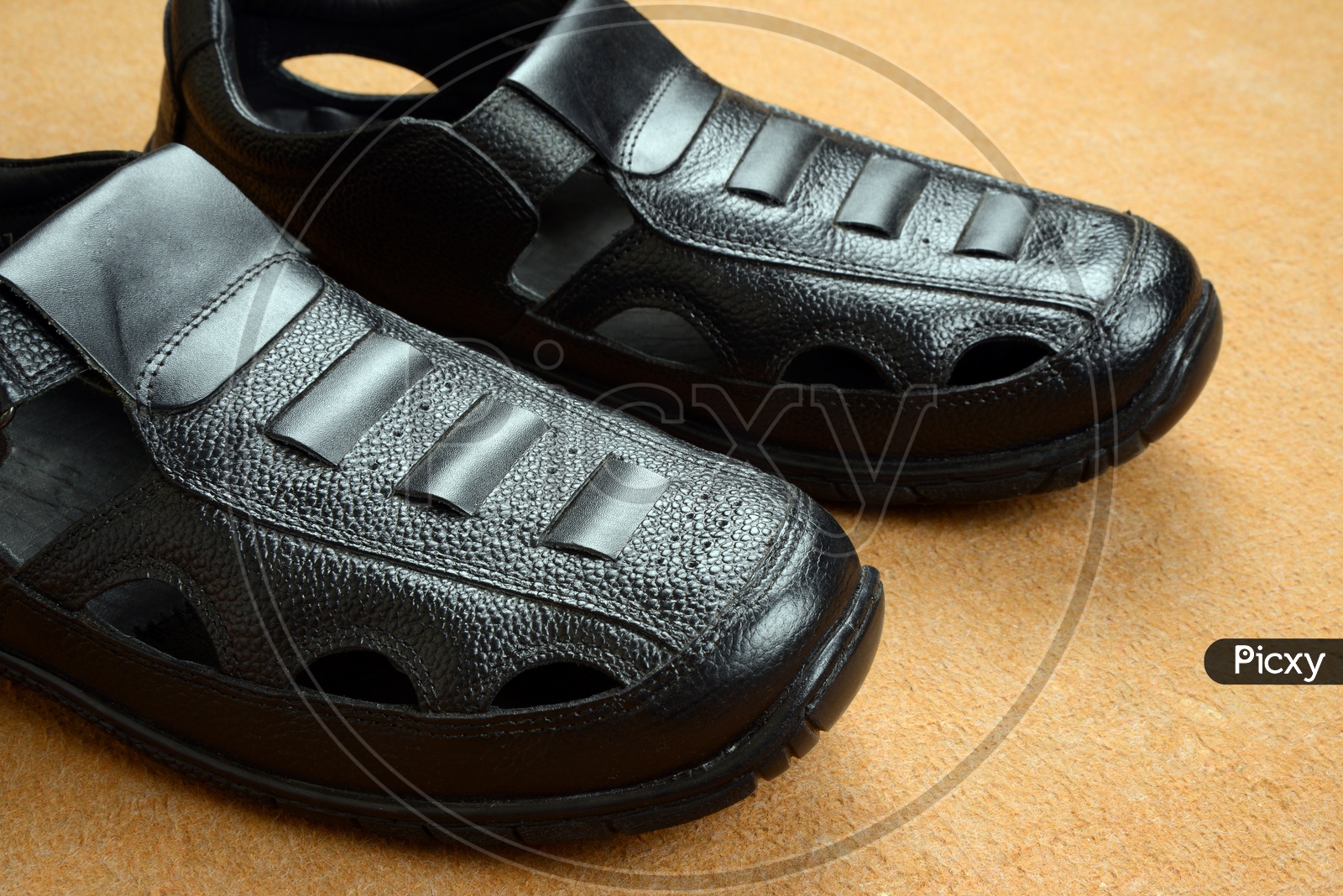 Comfortable ,stylish and modern Black leather sandals for men