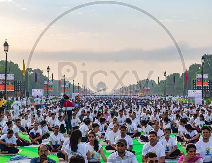 People doing Yoga on the fifth International Yoga Day 2019 at Rajpath, Delhi
