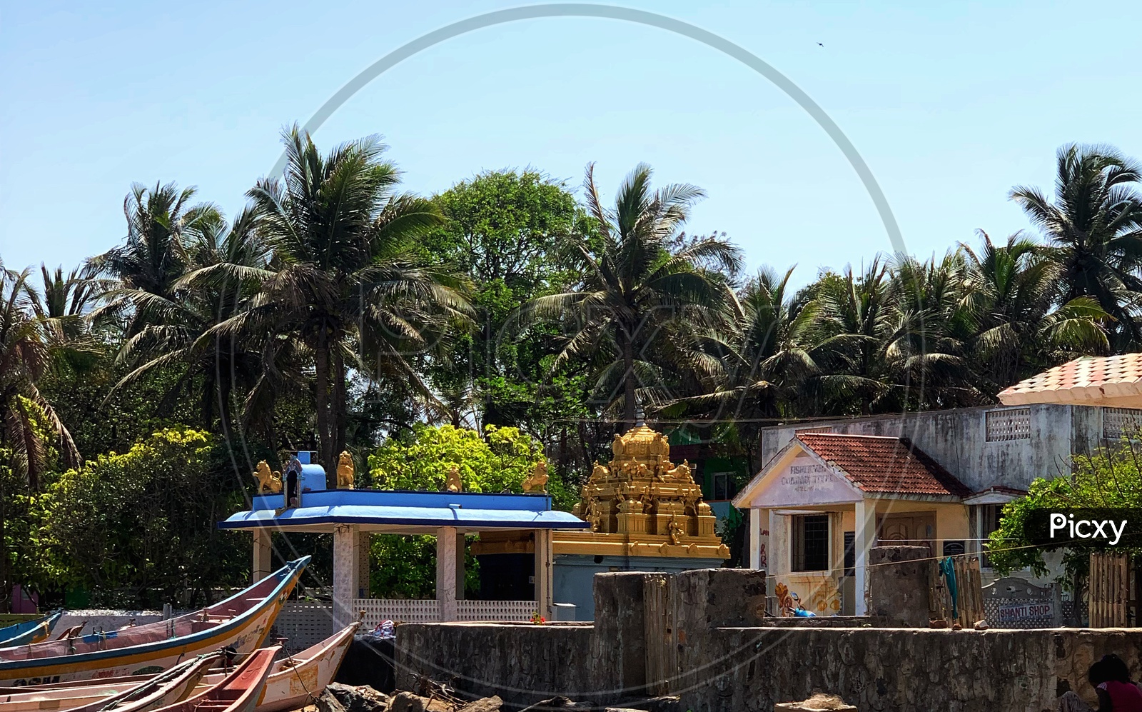 Temple at one corner in Mahabalipuram at the sea shore