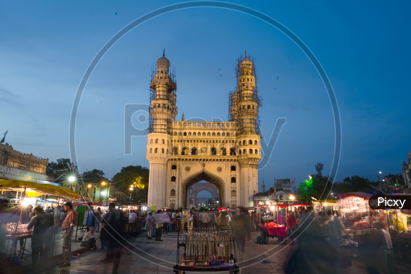 Charminar with low exposure