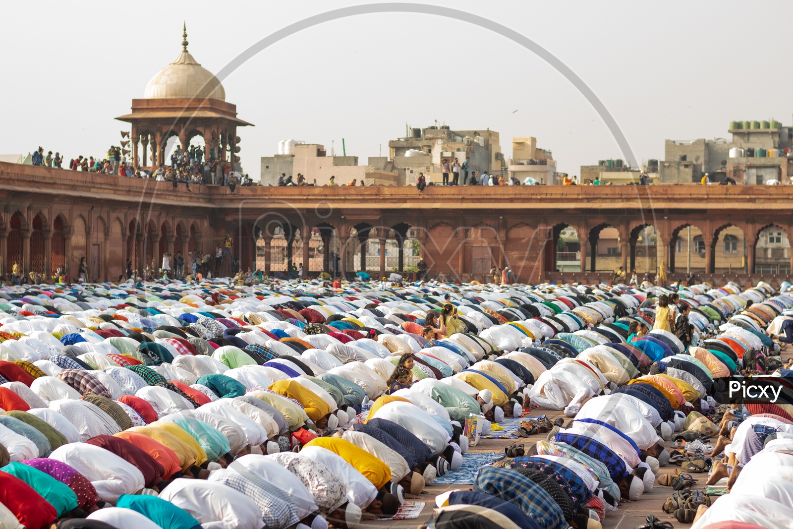 Men Praying Namaz on the day of Eid-ul-Fitr (End of the holy month of Ramadan) at Jama Masjid, Delhi