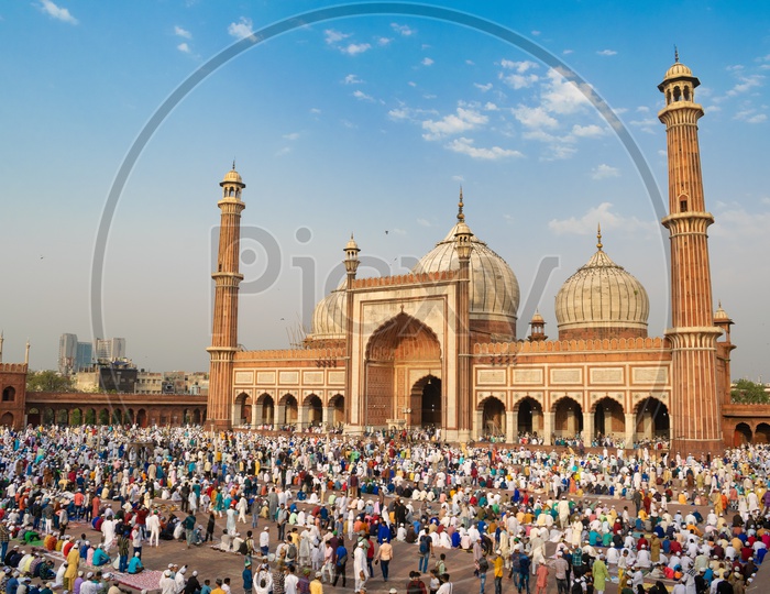 People preparing for Namaz on the day of Eid-ul-Fitr (End of the holy month of Ramadan) at Jama Masjid, Delhi