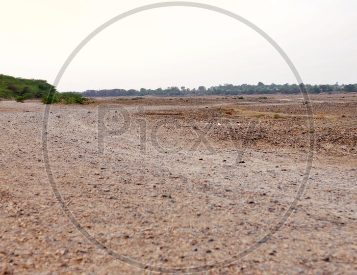 Tungabhadra river fully dried due to hot summers.