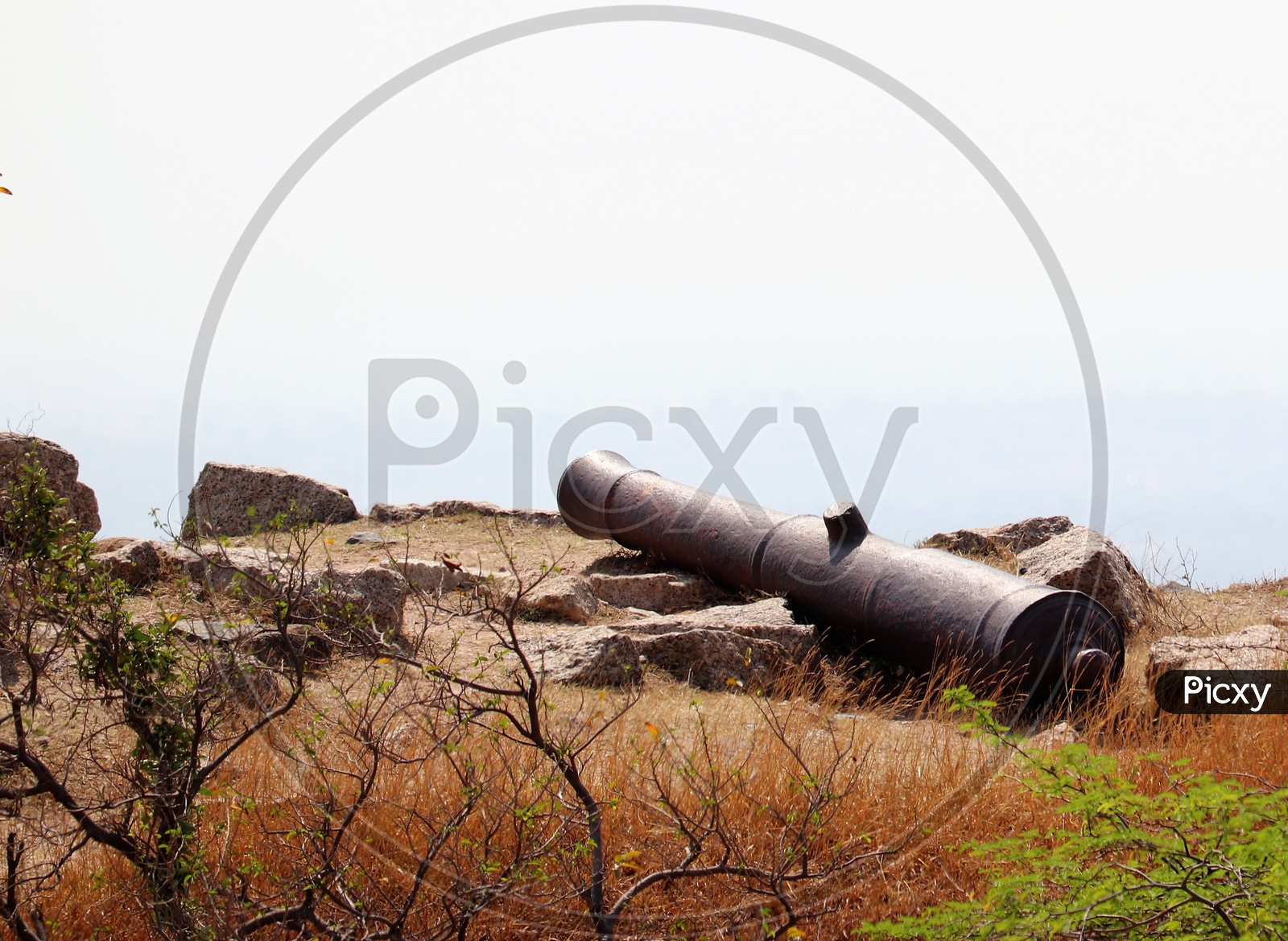 Cannon Fire Guns  At The Fort Perimeter