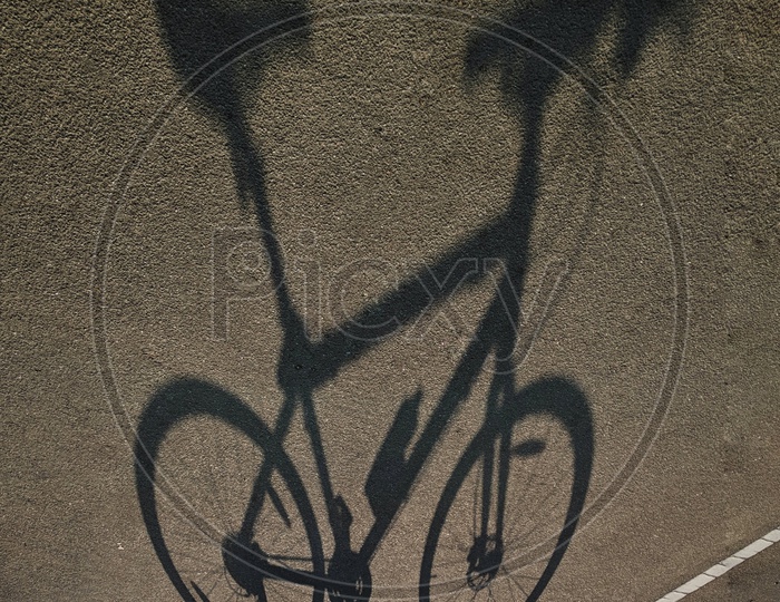 Shadow of cycle