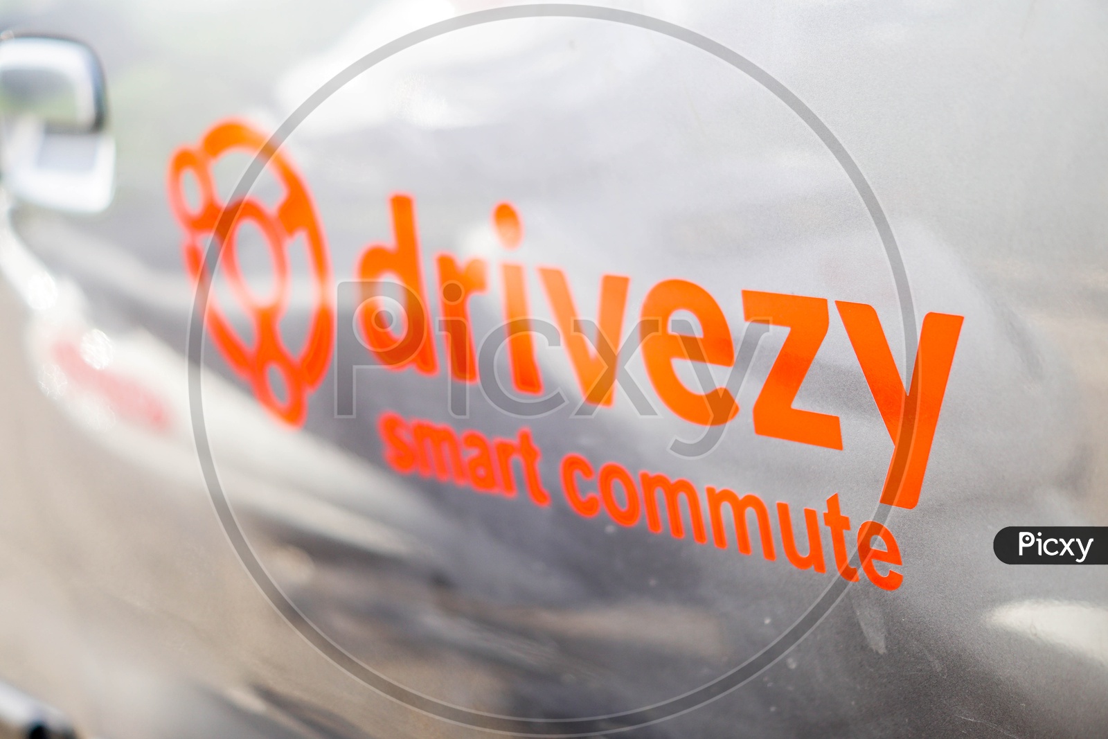 Drivezy Logo