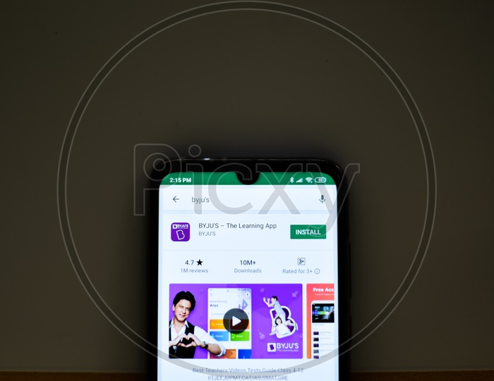 BYJU's Or BYJUS The Learning App or Application Being Installing In Mobile  or Smartphone Closeup