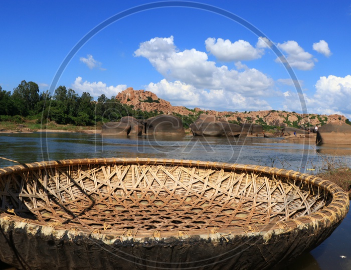 coracle ride, boat ride